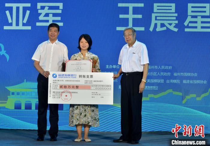 这不是一些球员没进球的问题，我们必须在球门前继续提升，这取决于整个球队的努力。